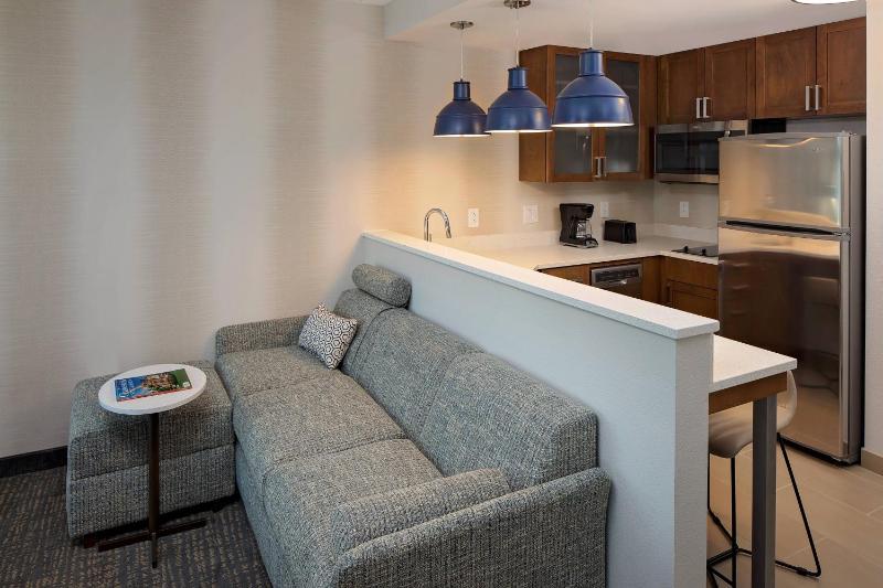 King Studio with Sofa Bed - Mobility Accessible with Tub image 3