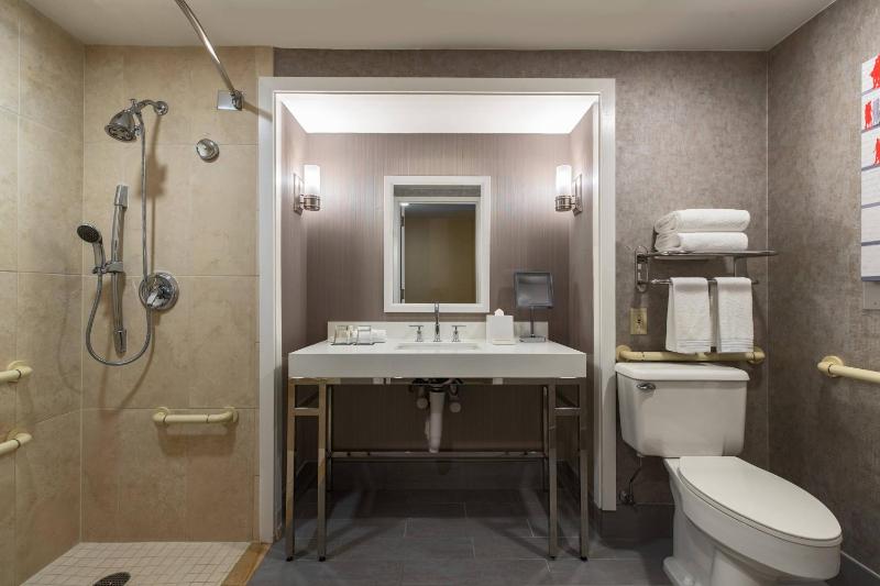 King Room image 2