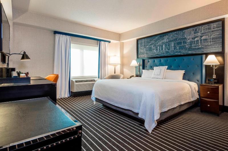One-Bedroom King Suite image 2