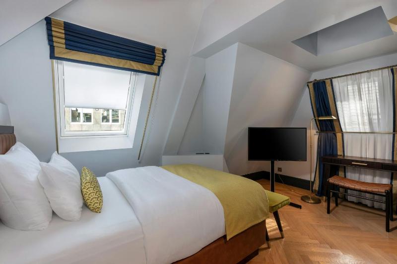 Small Standard Single Room image 3