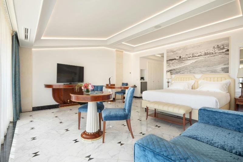 One-Bedroom Junior King Suite image 3