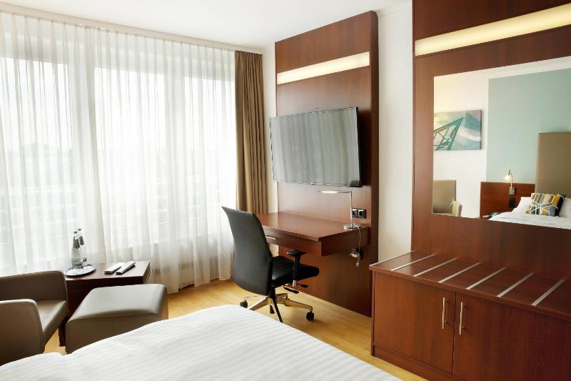 Courtyard by Marriott Dresden - image 15