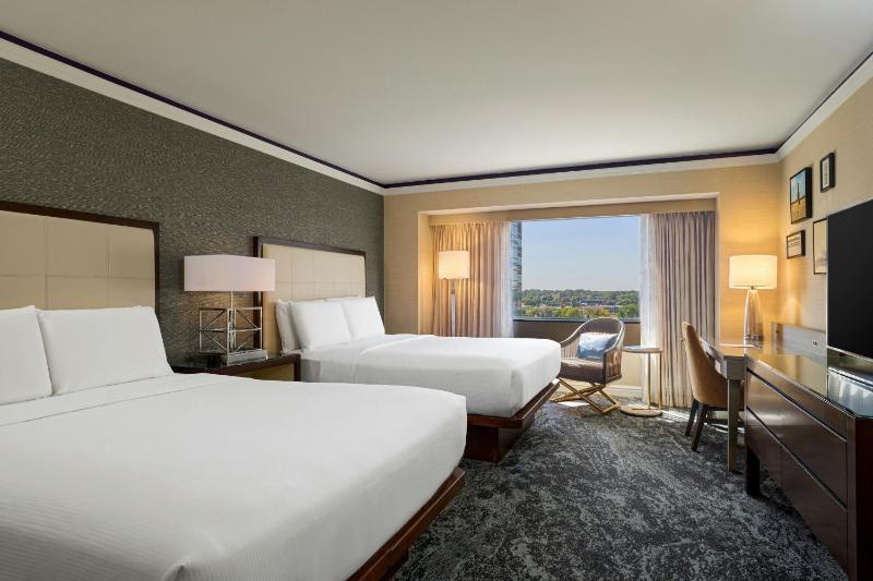 Club level, Guest room, 2 Double image 1