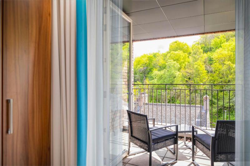 King Room with Balcony image 4