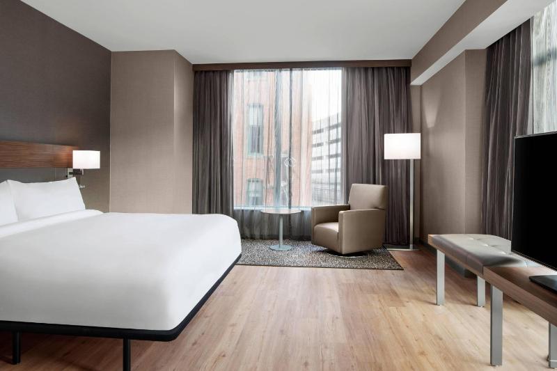 Guest Corner Room with King Bed and Sofa image 4