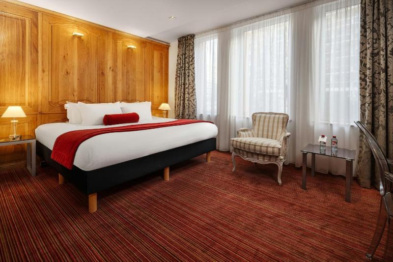 Standard Queen Room image 3