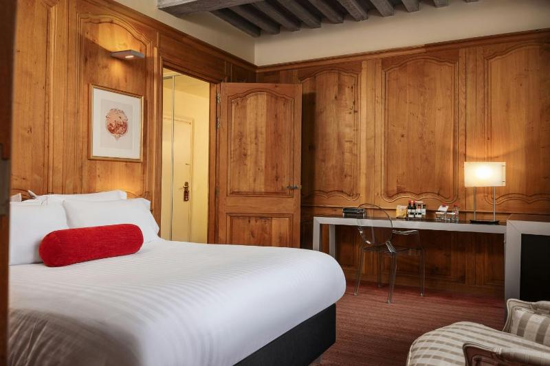 Standard Queen Room image 4