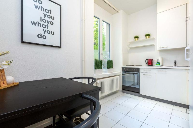 KAYA Zurich Apartment GOLD - Downtown Deluxe Sudio Apt - image 15