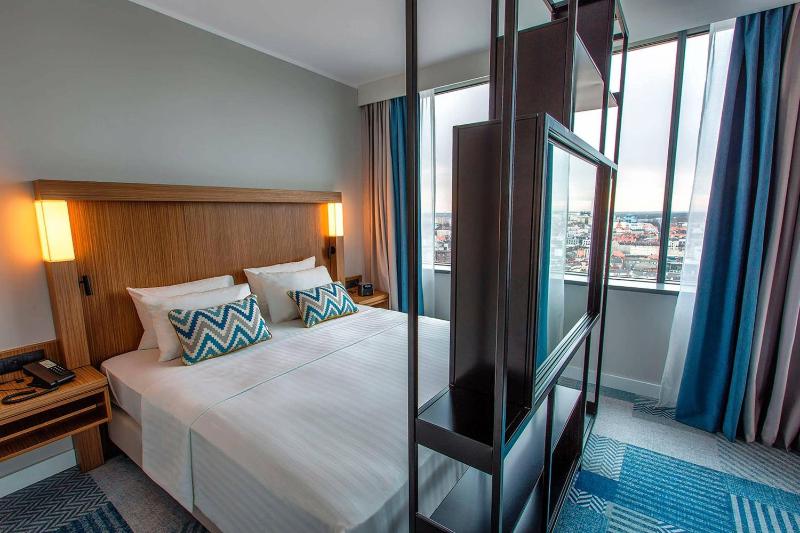 King Suite with Sofa Bed image 3