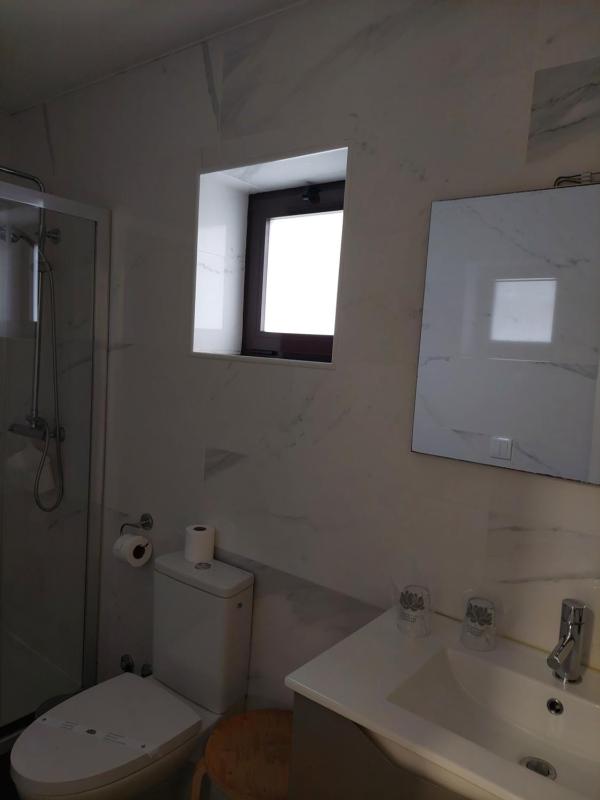 Quadruple Room with Bathroom image 3