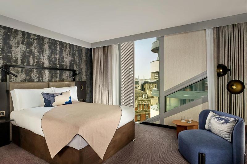 Anything But Standard, Guest room, Queen, City view image 3