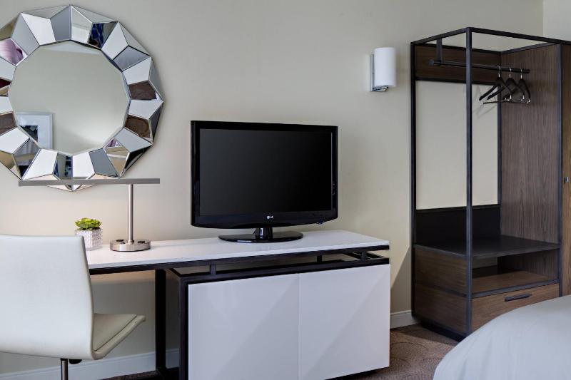 King Room image 3