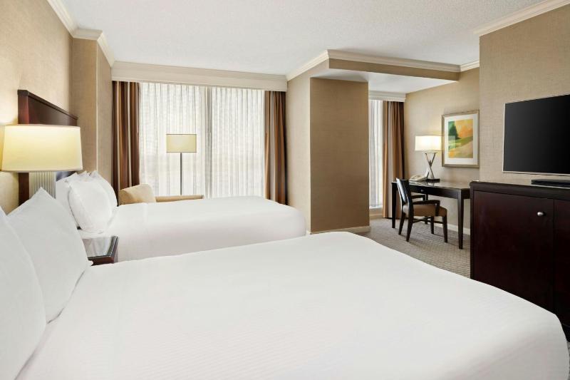 Double Room with Two Double Beds image 3