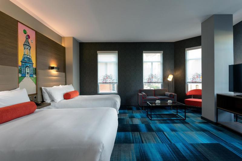 Urban Studio with Double Bed image 1