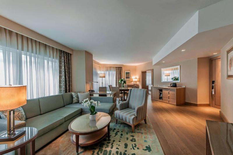Ocean Suite with Sea View and Lounge Access image 3