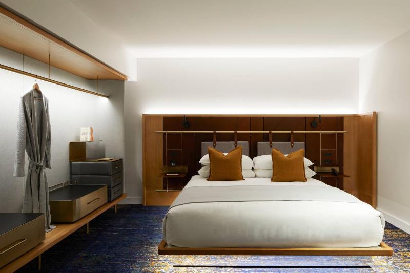 Walsh Bay King Suite image 4