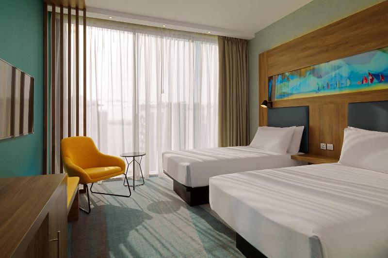 Aloft Twin Room including Shopping Malls Shuttle Service, 20% off F&B, Spa & Abra Boat Tour Discount image 3