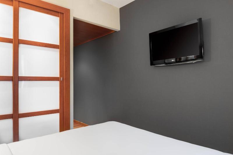 Standard Room, Guest room, 1 Queen image 4