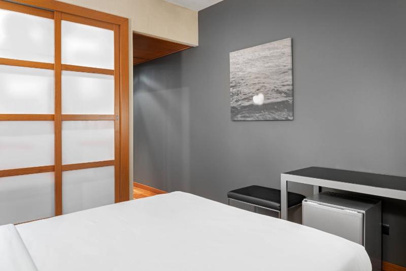 Standard Room, Guest room, 1 Queen image 3