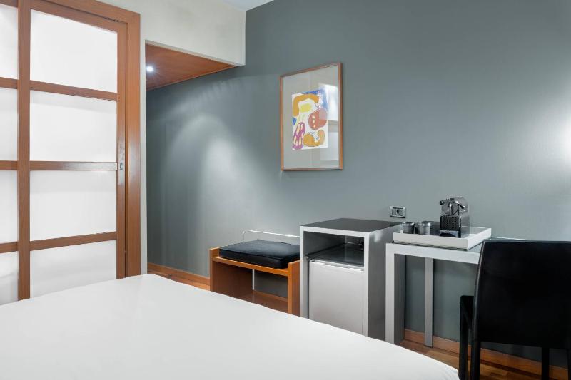 Superior Room, Guest room, 1 King image 4