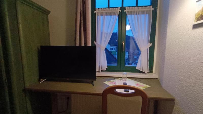 Single Room image 3