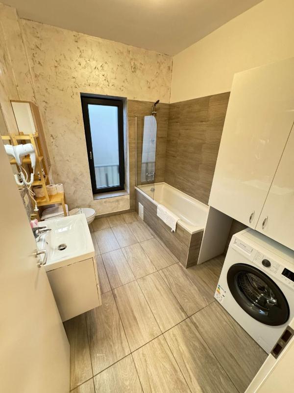 Premier Luxury Lipatti by Glam Apartments - Parking Option - image 11
