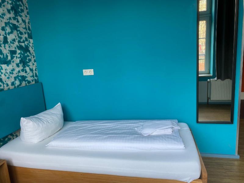 Single Room with Private Bathroom image 4