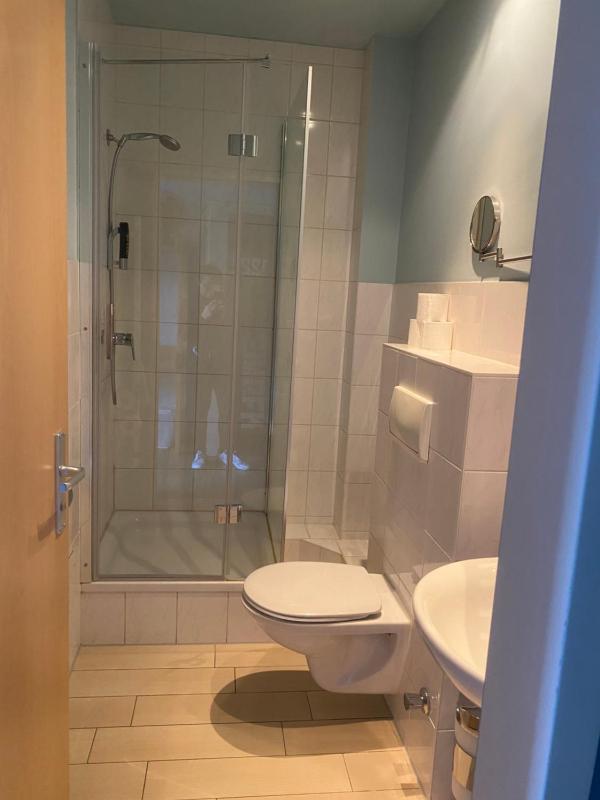 Single Room with Private Bathroom image 3