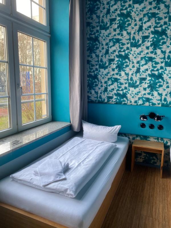 Single Room with Private Bathroom image 2