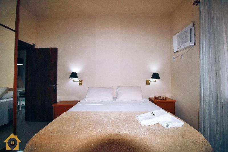 Elegância e Lazer: Aparthotel com Piscina - image 10