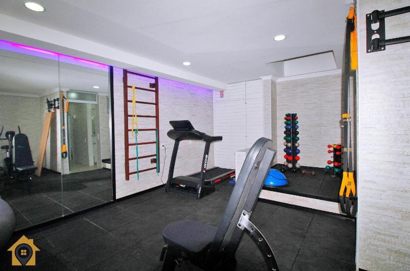 Elegância e Lazer: Aparthotel com Piscina - image 13