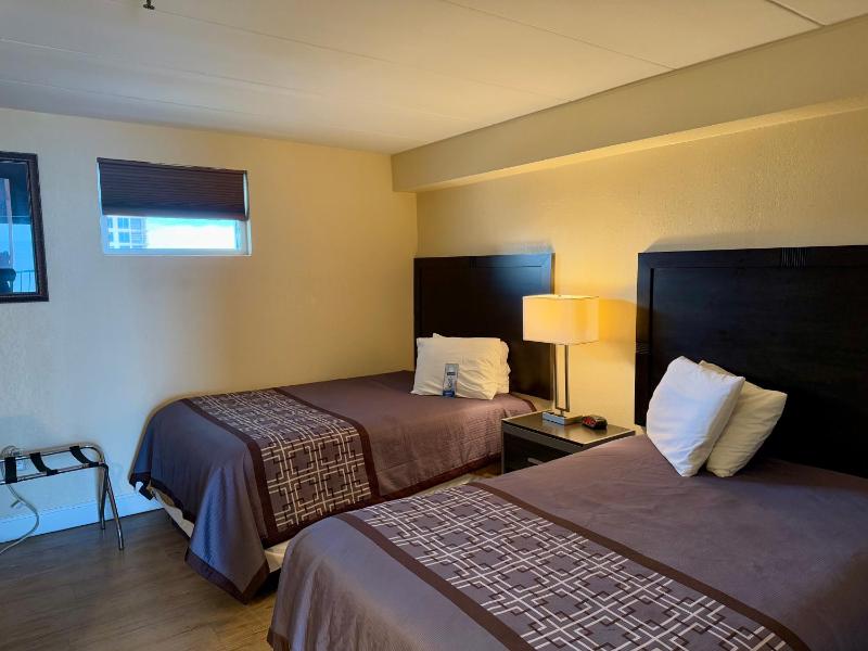 Aquarius Oceanfront Hotel - image 5