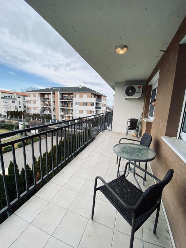Byblos Wellness Apartman Siófok - image 2