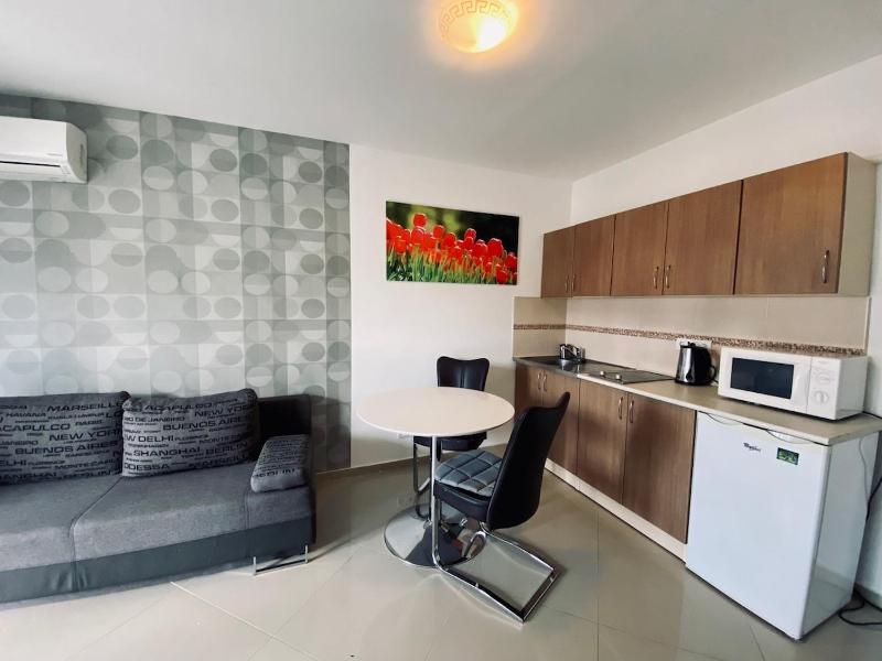 Byblos Wellness Apartman Siófok - image 11