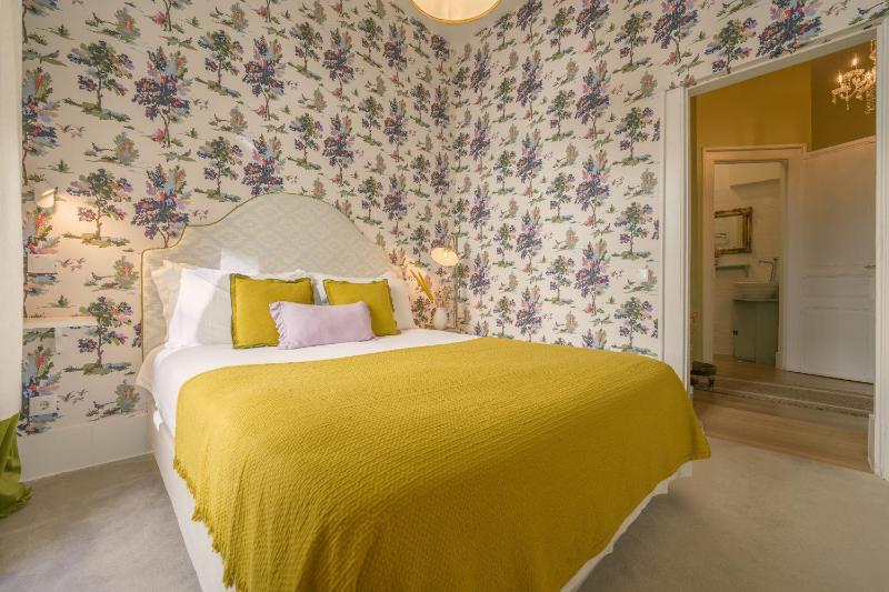 Deluxe Double Room image 3