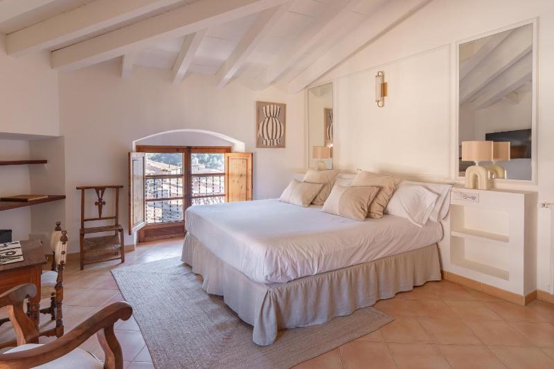 Superior Double or Twin Room image 1