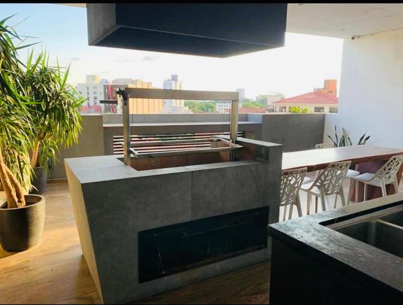CÉNTRICO DEPARTAMENTO con HERMOSA VISTA y amplios BALCONES - image 15