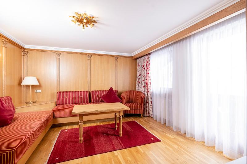 Two-Bedroom Apartment with Balcony image 4