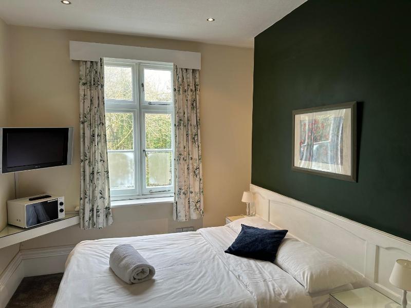 Double Room image 3