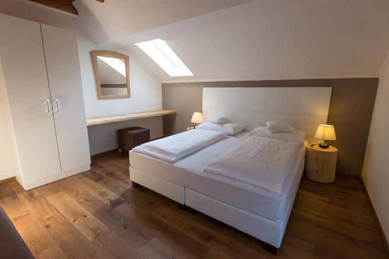 Standard Double or Twin Room image 3