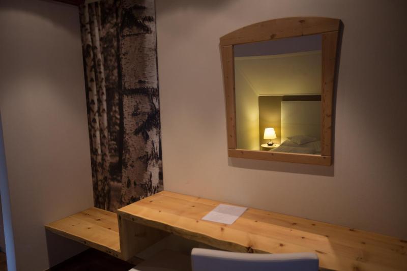 Standard Double or Twin Room image 4