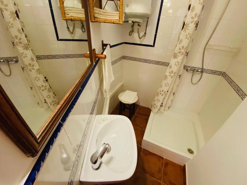 Quadruple Room with View image 3