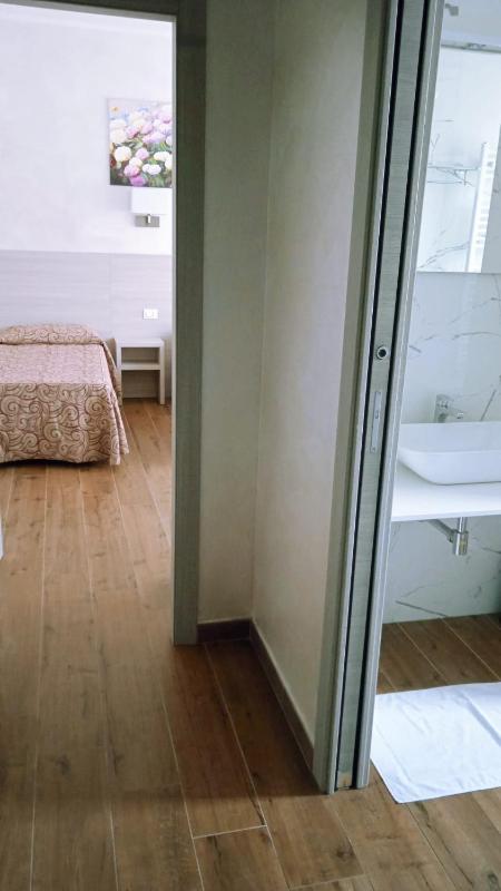 Quadruple Room image 2