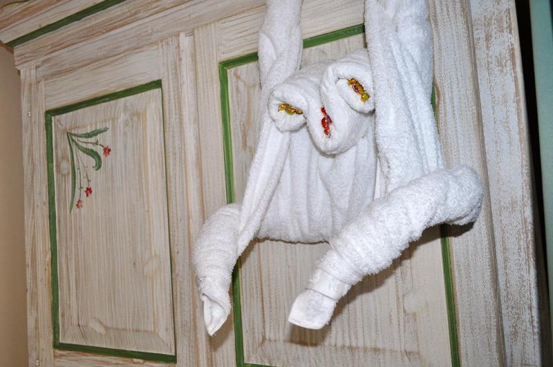 Double Room with Balcony image 3