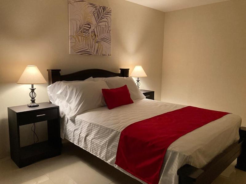 Hospedaje Ana Lu 3 Only 10 minutes from airport - image 7