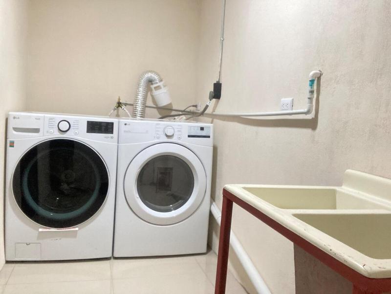 Hospedaje Ana Lu 3 Only 10 minutes from airport - image 10