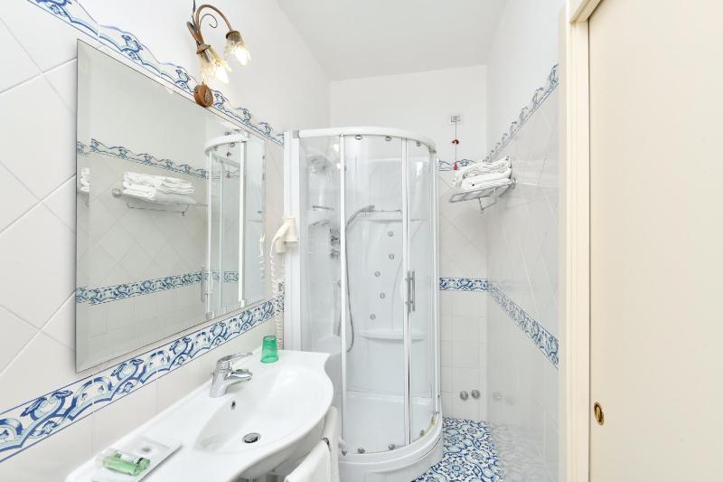 Standard Double or Twin Room - Annex image 2