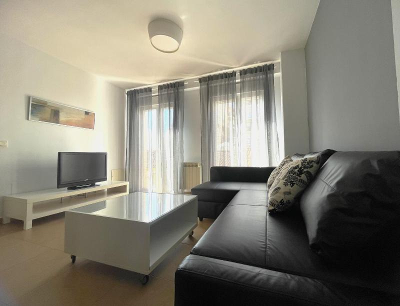 APARTAMENTO EN EL CENTRO DE RONDA - image 1