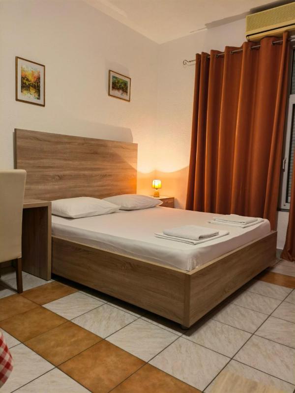 Single Room with Private Bathroom image 3
