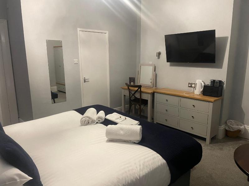 Standard Double or Twin Room with Sea View (Not Pet Friendly) image 3